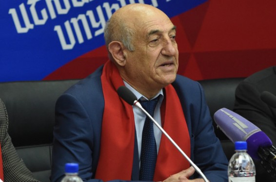 «Ելքին» խորհուրդ կտայի վեր հանել այսօրվա թերությունները՝ փողոցների անվանափոխության առաջարկի փոխարեն. Տաճատ Սարգսյան