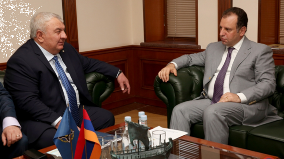 Վիգեն Սարգսյանն ու Յուրի Խաչատուրովը տարածաշրջանային անվտանգությանն առնչվող խնդիրներ են քննարկել