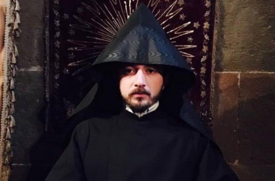 «Կարաոկեն հասարակական վայր է». այնտեղ այցելած Հայր Համբարձումը հերքում է, որ գինովցած է եղել. tert.am