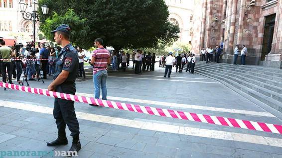 Նախարարության շենքում ռումբի առկայության մասին ահազանգը կեղծ էր