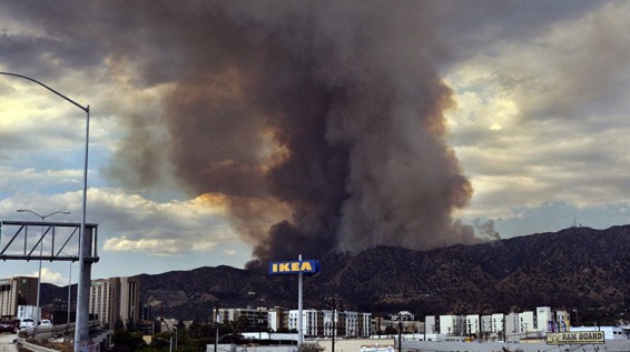 Լոս Անջելեսի բնակիչները լքում են տները՝ անտառային հրդեհների պատճառով