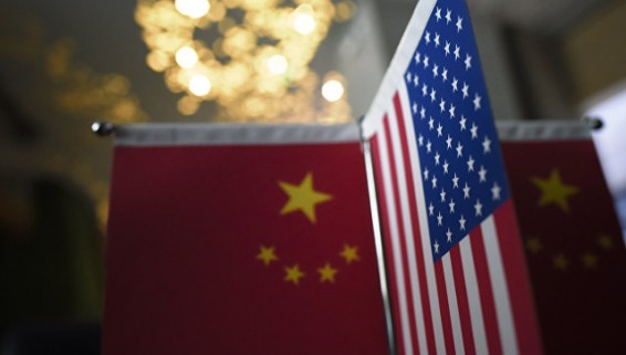 Предупреждение Ассанжа. Трампу грозит отставка при отказе от торговли с КНР