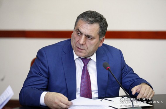 Հովիկ Աբովյանը վարչապետին է զեկուցել մարզում իրականացվոող ծրագրերի ընթացքը